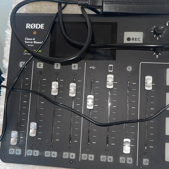 Rode Black Audio Mixer rides caster pro Class Aservo Biased APHEX like new - Picture 4 of 8